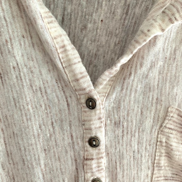 C&C California Linen Asymmetrical Shirt - Picture 2 of 4